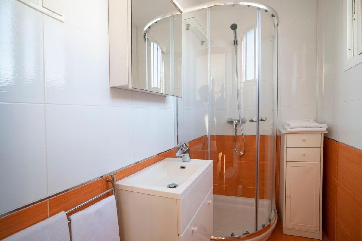 Bonito Apartamento Con Terraza - Pedregalejo Playa Málaga Exterior foto
