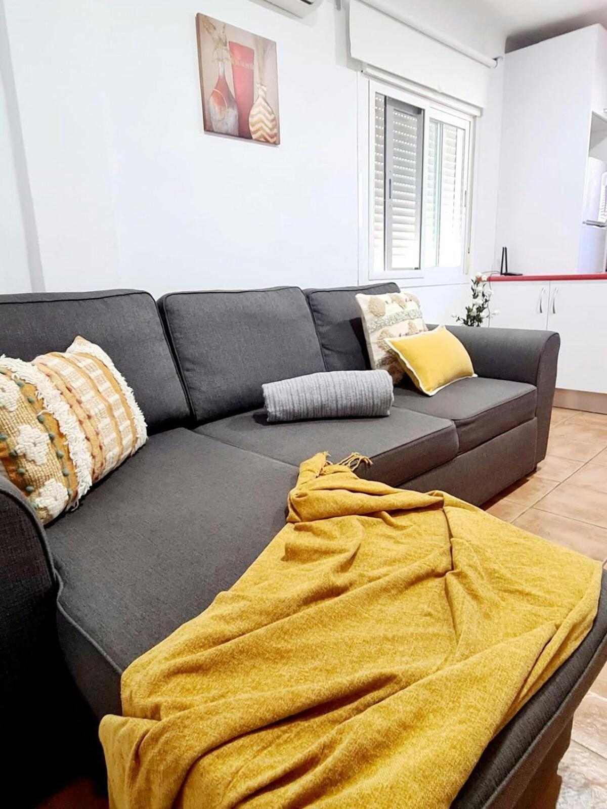 Bonito Apartamento Con Terraza - Pedregalejo Playa Málaga Exterior foto